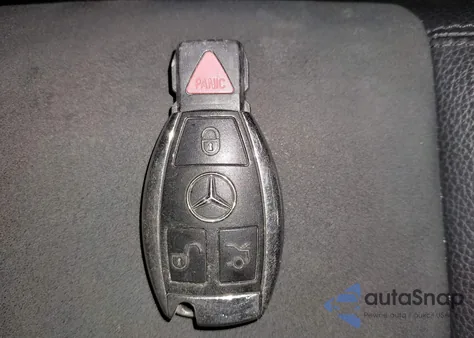 2012 Mercedes-Benz C 63 Amg из США, поврежденный, VIN WDDGF7HB1CA608979